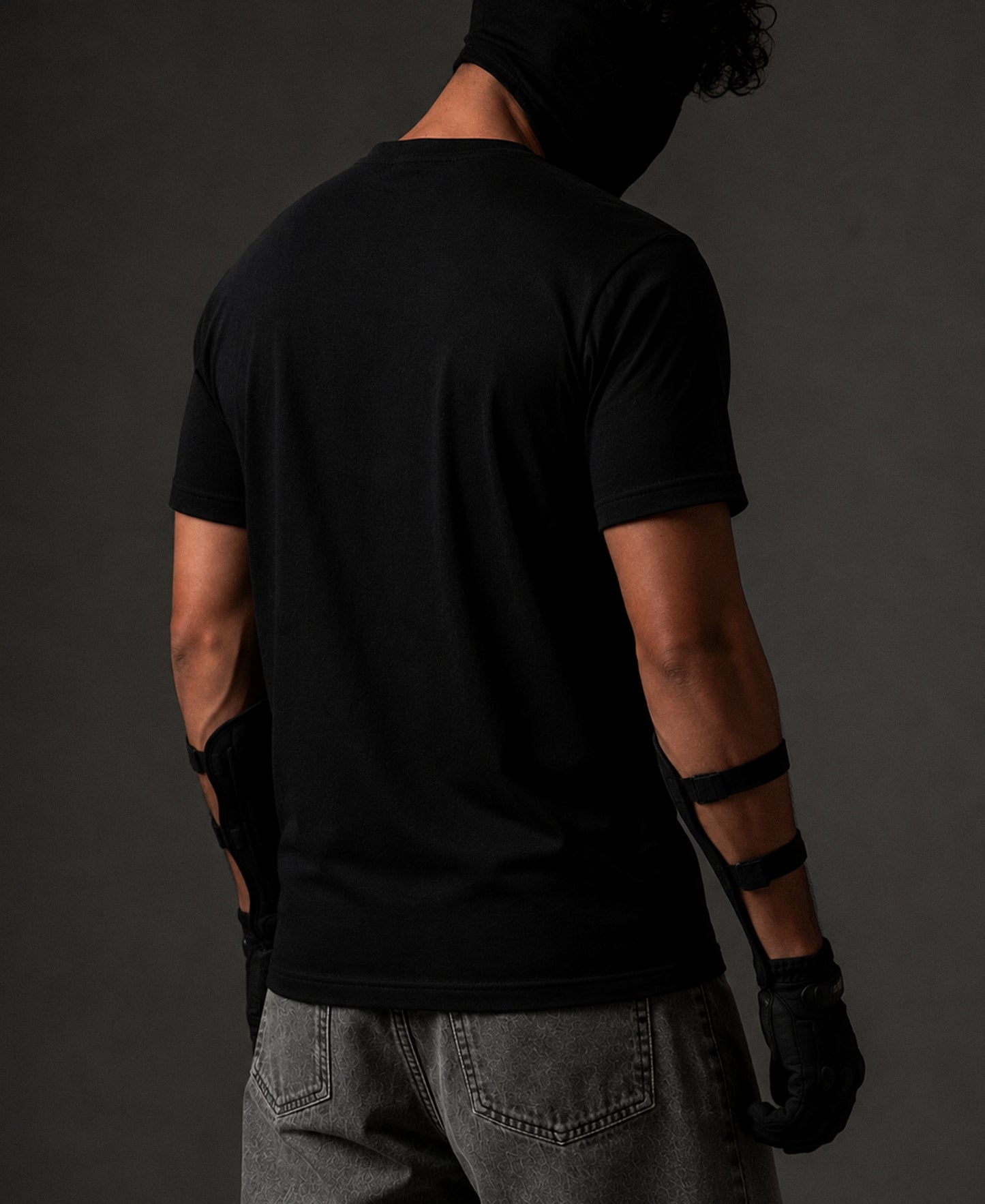 FREQUENCY | REGULAR FIT | REFLECTIVE