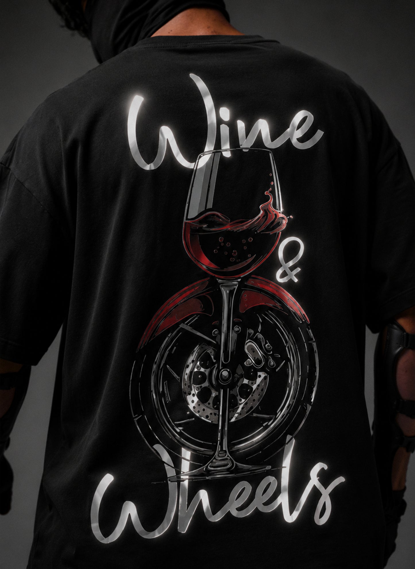 WINE ON WHEELS Oversized - Reflective Tee