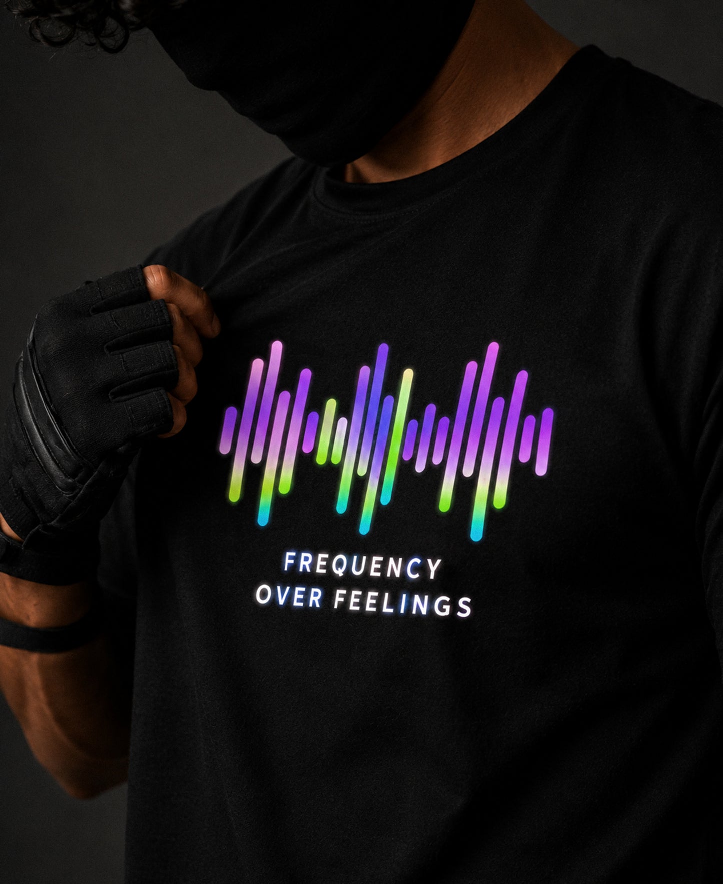 FREQUENCY | REGULAR FIT | REFLECTIVE