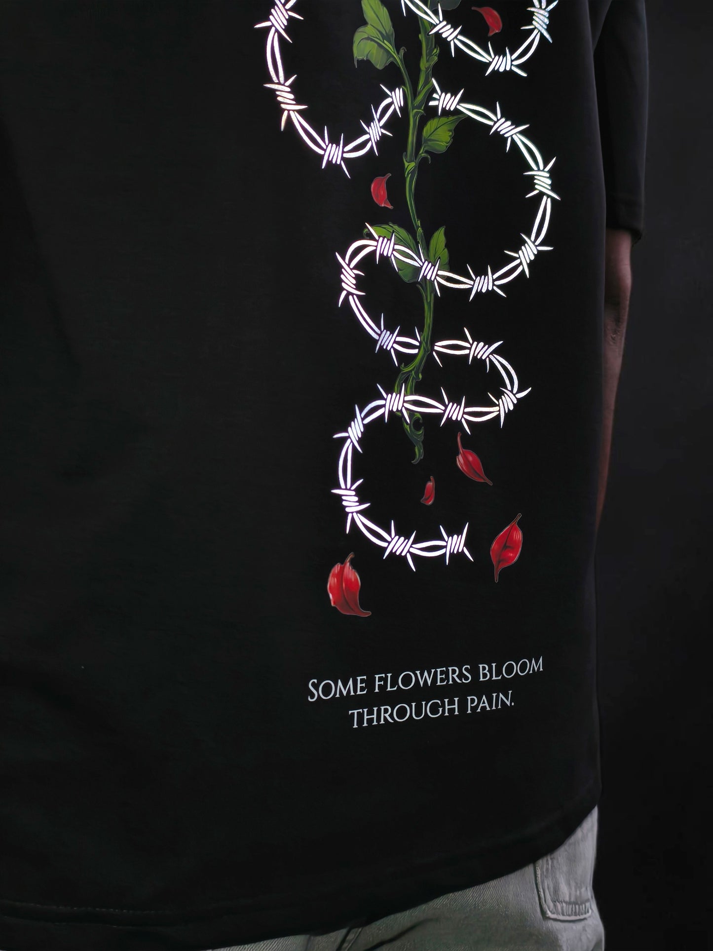 THORNED Oversized - Reflective Tee